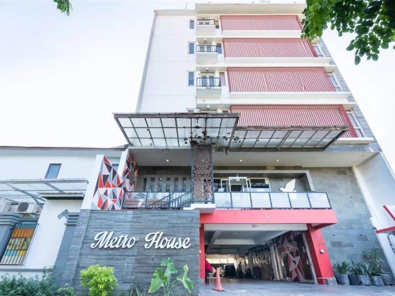 Готель Super Oyo Flagship 91863 Metro House Сурабая Екстер'єр фото