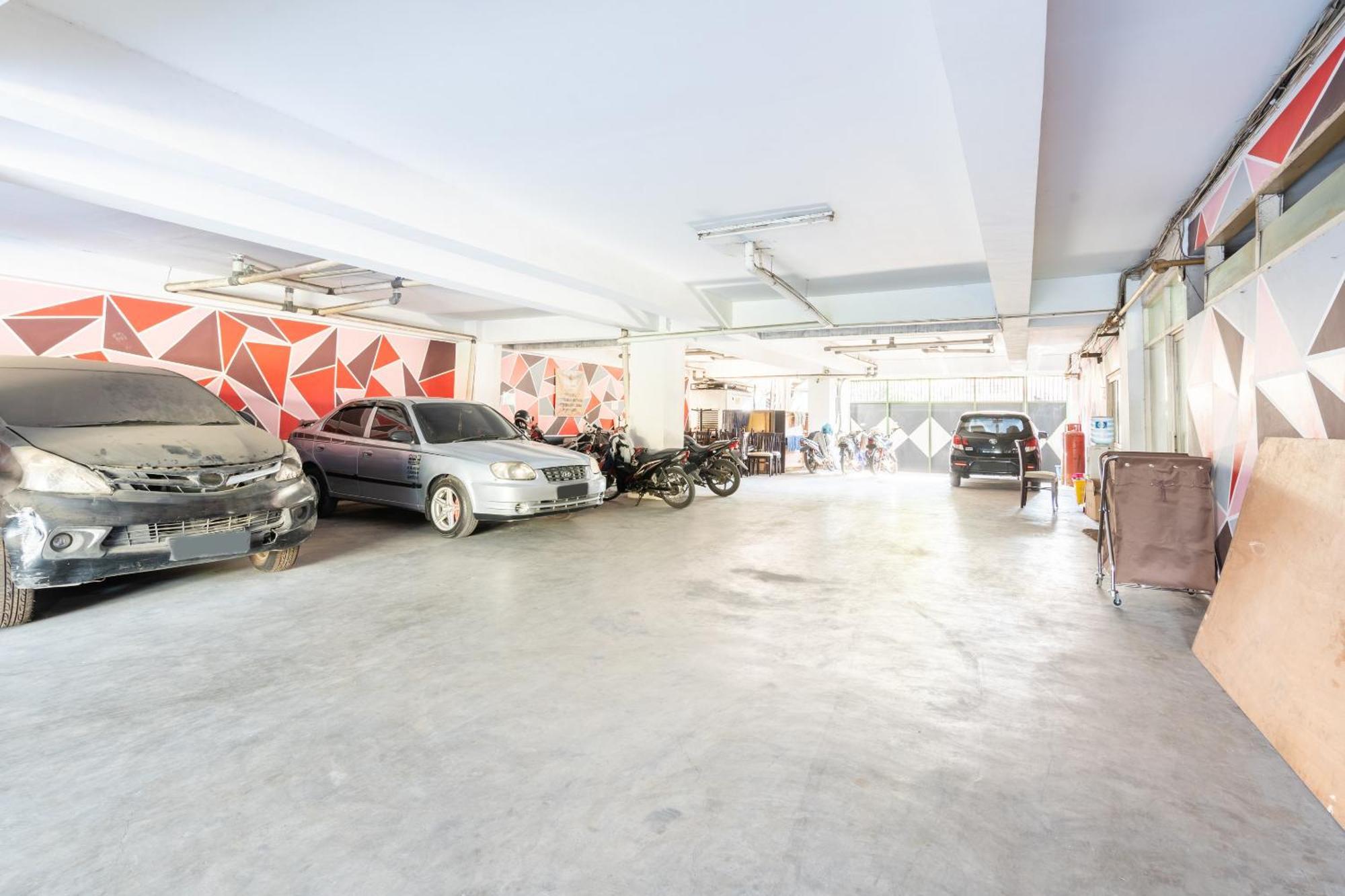 Готель Super Oyo Flagship 91863 Metro House Сурабая Екстер'єр фото